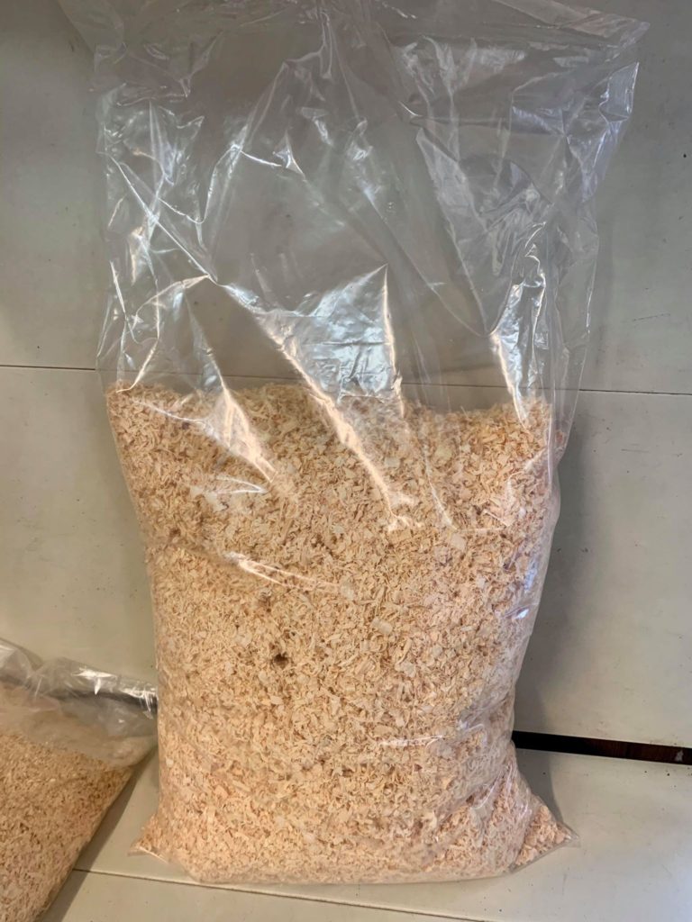 Loose Bagged Quality Wood Shavings Sawdust Large 